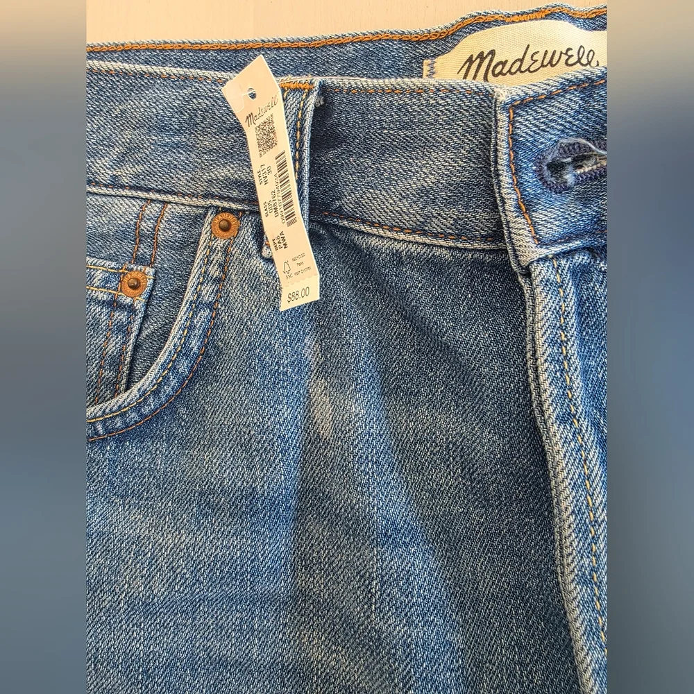 Madewell Women's Long Baggy Cuffed Jean Shorts in Mifflin Wash Sz 30